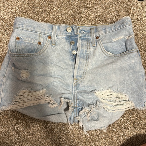 Levi 501 shorts - Picture 2 of 4